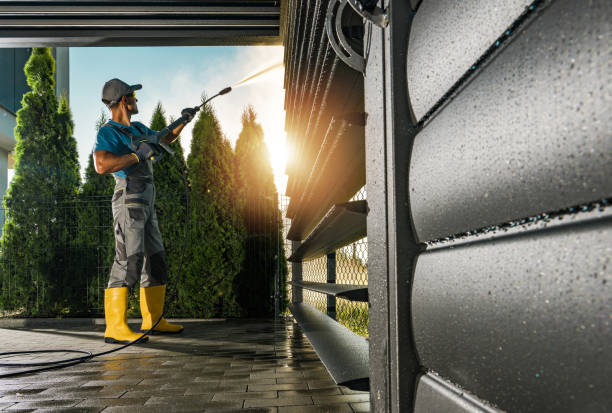 Best Driveway Pressure Washing  in North Eastham, MA